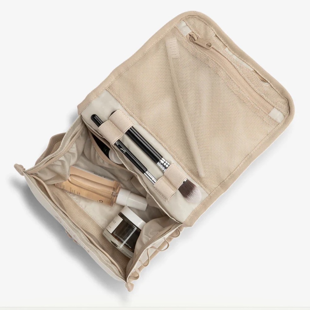 Calpak Terra Hanging Toiletry Bag - Picture 4 of 15